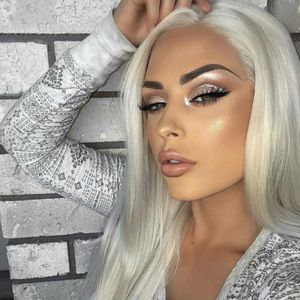 💕Kathia WHITE BLONDE  24”
LACEFRONT WIG 💕 …NEW